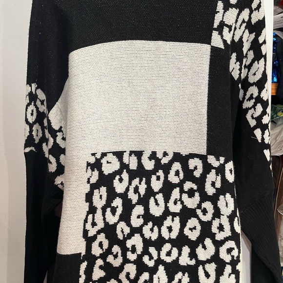 Ruby Rd Woman Sweater. V neck One size fits most - Picture 6 of 12